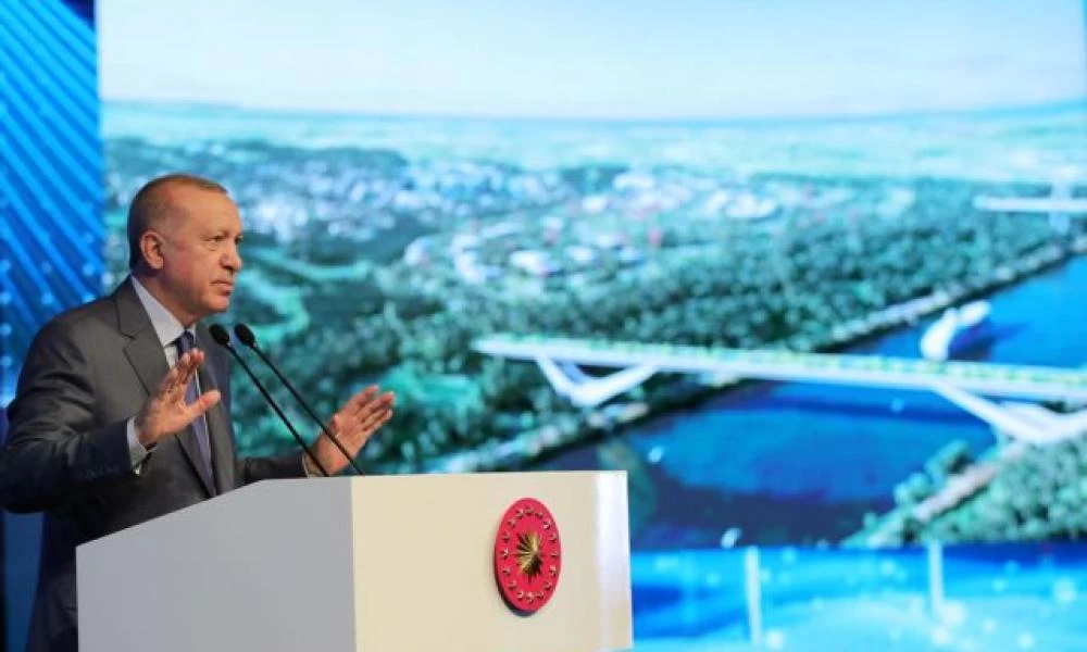 Μάζης: Ο Ερντογάν ξέρει ότι δεν θα προλάβει να ολοκληρώσει τη νέα διώρυγα